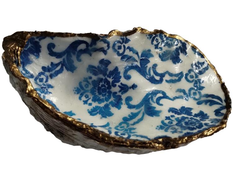 Hand-Painted Decorative Oyster Shells - Image 3